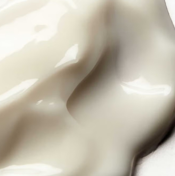 2/$35! ELEMIS Pro-Collagen Neck & Décolleté Balm - Picture 2 of 5